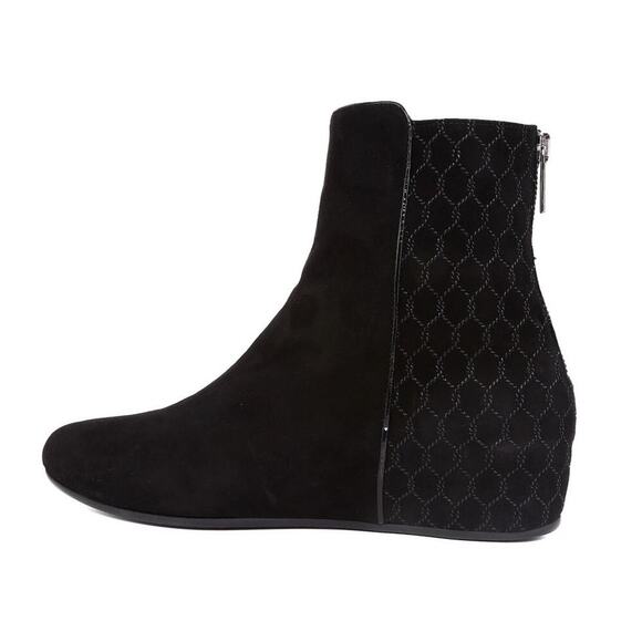 NWT Aquatalia Women's Black Suede Leather Wedge Heels Chelsea Boots Size 7 - Picture 1 of 11